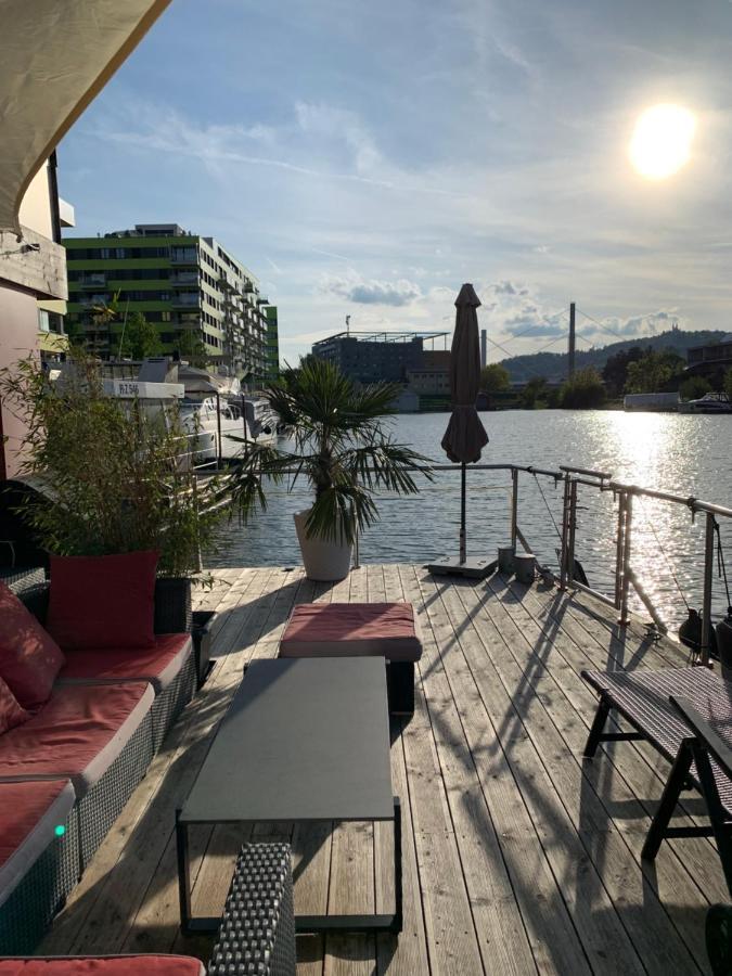 Hôtel Waterside Living - Hausboot Linz Extérieur photo