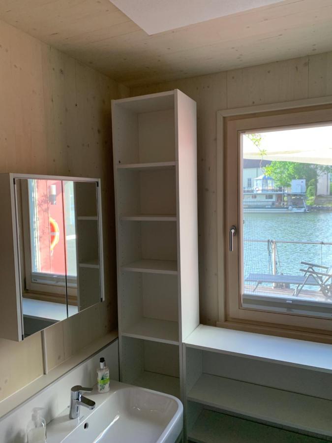 Hôtel Waterside Living - Hausboot Linz Extérieur photo